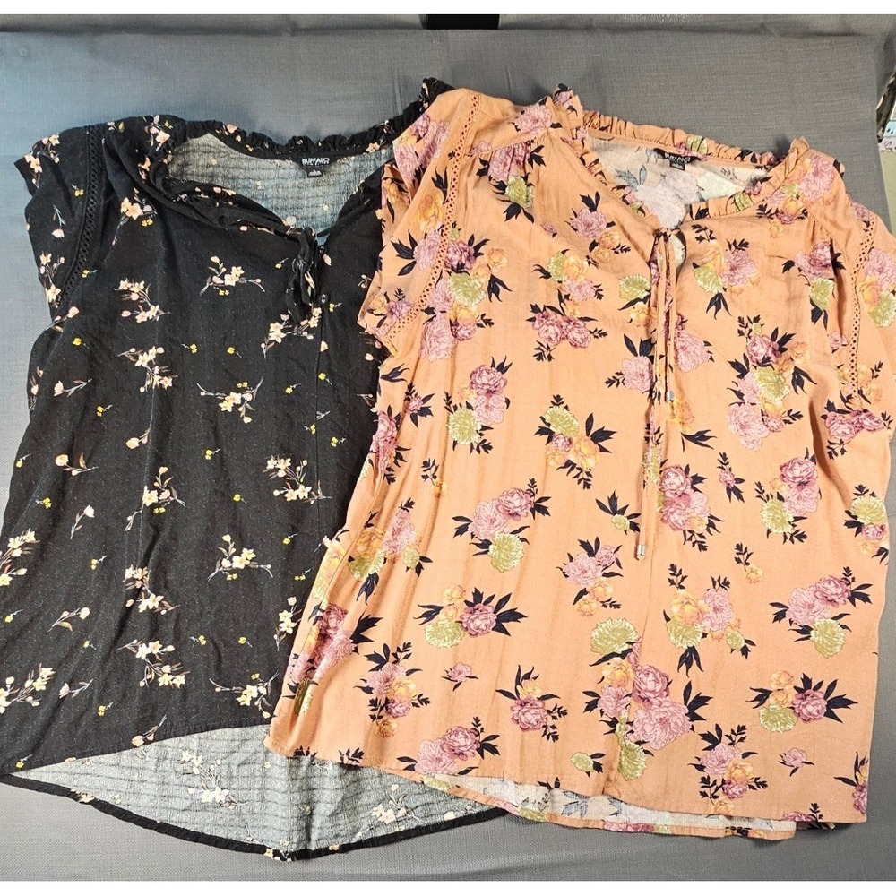 Buffalo David Bitton Floral Blouses 2 Pack Black Peach Ruffle Tie Front Large